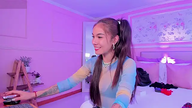 scarlet castro online show from February 2026 08:21:01 PM