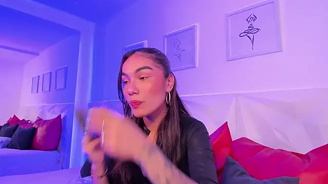 scarlet castro online show from April 2026 05:02:02 PM