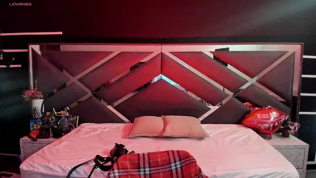 SexyNaf online show from September 2025 07:25:01 PM