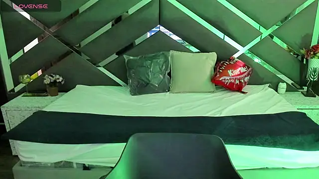 SexyNaf online show from October 2025 07:23:02 PM