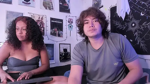 hothoneychile online show from September 2025 03:45:01 PM