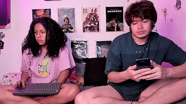 hothoneychile online show from March 2026 03:45:01 AM