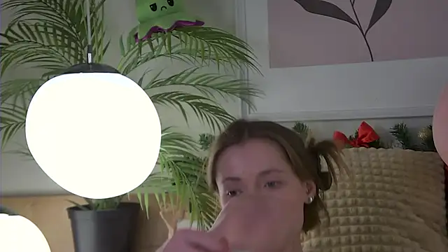 AshleyDouglas online show from December 2024 01:43:02 PM