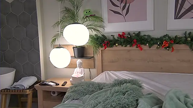 AshleyDouglas online show from December 2024 04:20:02 AM