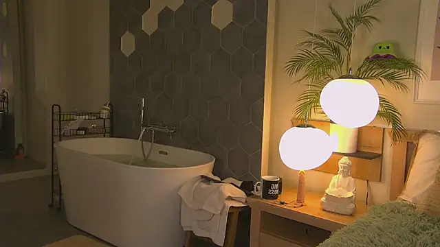 AshleyDouglas online show from February 2025 04:57:02 AM