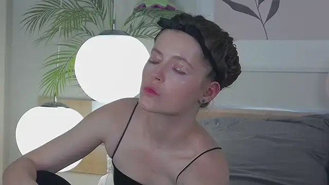 AshleyDouglas online show from March 2025 04:24:02 AM