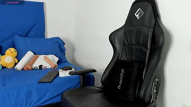 Tonny twink  online show from April 2026 01:30:01 AM