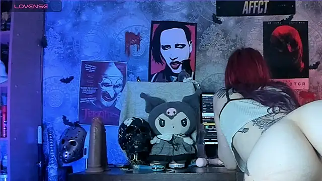 KuromiRacer  online show from September 2025 06:40:01 PM