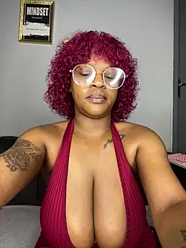 Snapshot of Boobylicious_BB chatting on May 2026 06:31:02 AM Boobylicious BB online show from May 2026 06:31:02 AM