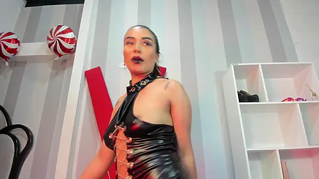 Snapshot of MeliizaQueen chatting on January 2025 07:18:02 PM MeliizaQueen online show from January 2025 07:18:02 PM