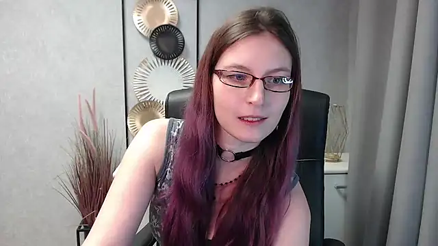 emmaxDelight online show from December 2024 05:42:02 PM