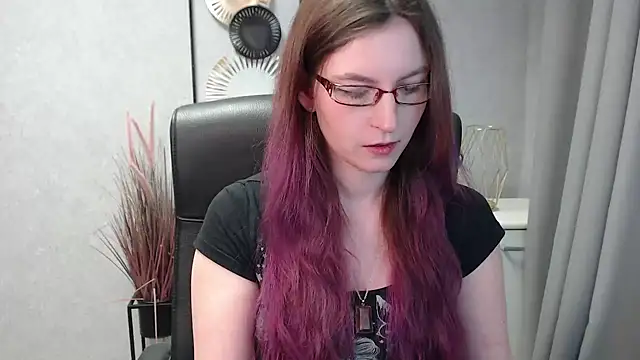 emmaxDelight online show from January 2025 10:45:01 AM