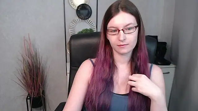 emmaxDelight online show from February 2025 10:16:01 AM