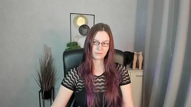 emmaxDelight online show from April 2026 06:20:02 AM