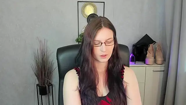 emmaxDelight online show from July 2026 06:11:02 AM