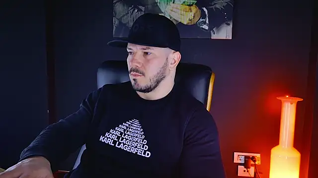 AngeloEric online show from January 2025 06:41:02 AM