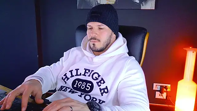 AngeloEric online show from January 2025 01:49:01 PM