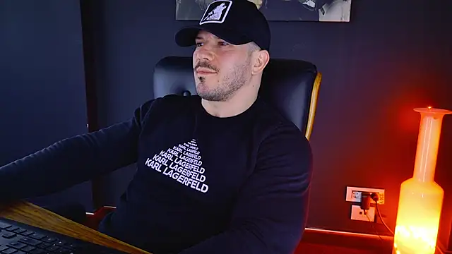 AngeloEric online show from February 2025 09:53:01 AM