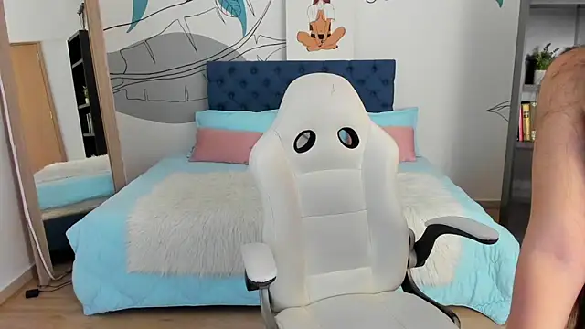 zoe turnner 18 online show from September 2025 07:37:01 PM