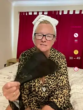 Snapshot of Foxy-Lucy chatting on June 2026 05:06:01 PM Foxy-Lucy online show from June 2026 05:06:01 PM
