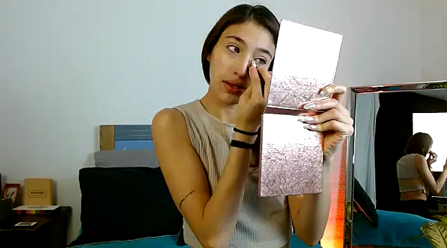 gabykovalenko14 online show from January 2025 10:21:02 AM