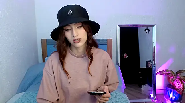 gabykovalenko14 online show from February 2025 03:21:01 PM