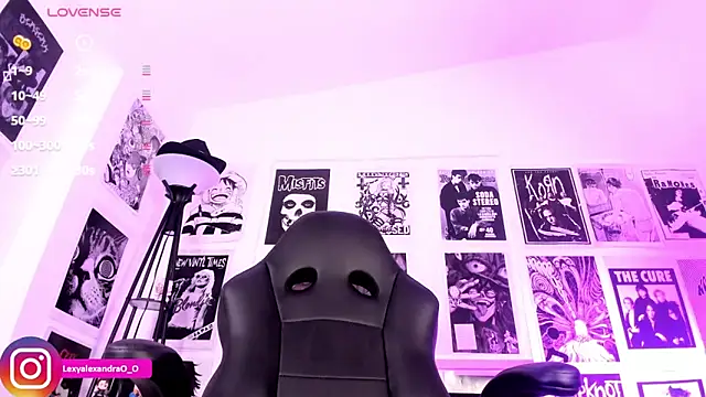 Lexyjoycce online show from April 2026 09:12:01 PM