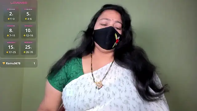 neelu-hoty online show from June 2026 08:53:01 AM