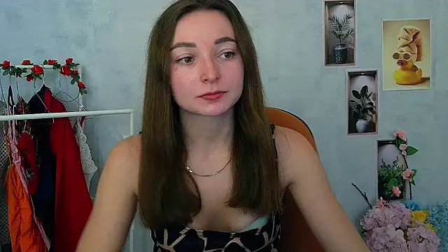  Barbie Kiss  online show from December 2025 12:21:02 PM