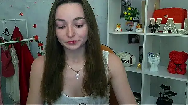  Barbie Kiss  online show from February 2026 03:31:01 PM