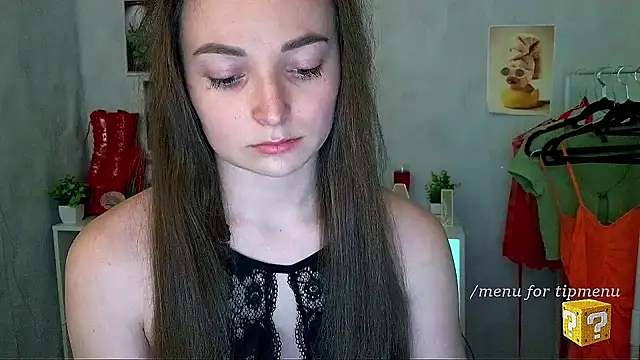  Barbie Kiss  online show from April 2026 01:36:02 PM