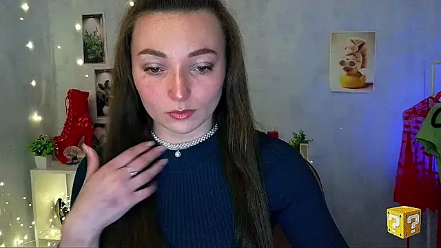  Barbie Kiss  online show from April 2026 01:01:01 PM