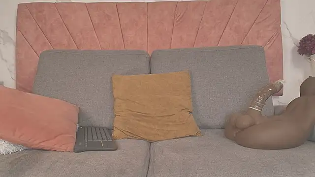 Hanna lens online show from April 2026 07:30:02 PM