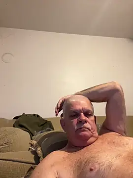 Snapshot of Silver1959 chatting on June 2026 12:32:02 AM Silver1959 online show from June 2026 12:32:02 AM