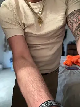 PeytonJohnn online show from November 2025 08:42:02 PM