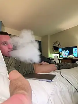 PeytonJohnn online show from March 2026 11:43:01 PM