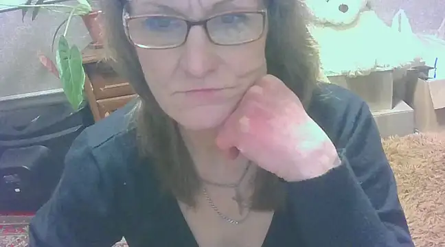 Snapshot of Manulyonok51 chatting on December 2024 11:21:01 PM Manulyonok51 online show from December 2024 11:21:01 PM