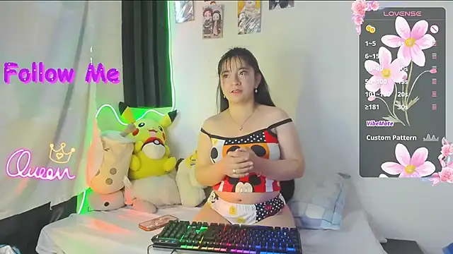Snapshot of litle_mily_ chatting on June 2026 10:08:01 PM litle mily online show from June 2026 10:08:01 PM