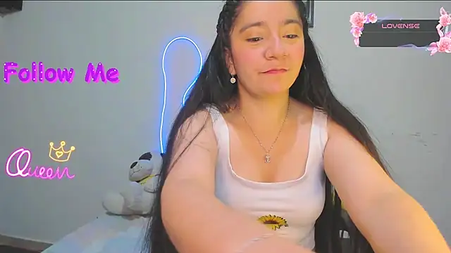 Snapshot of litle_mily_ chatting on July 2026 10:02:02 PM litle mily online show from July 2026 10:02:02 PM
