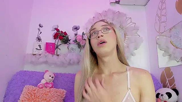 Ariadna Evangeline online show from April 2026 06:31:01 AM