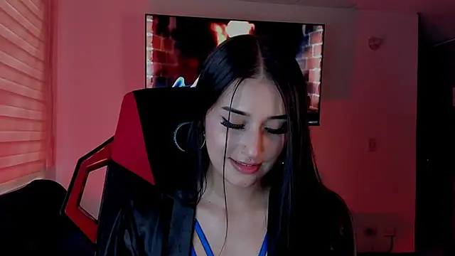 Snapshot of Charlotte_greys chatting on September 2025 08:33:01 PM Charlotte greys online show from September 2025 08:33:01 PM