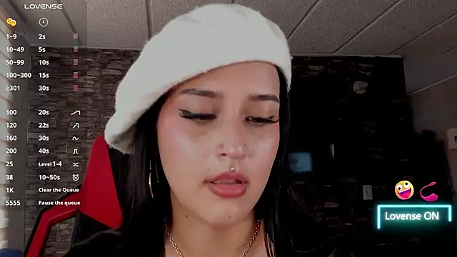 Charlotte greys online show from April 2026 09:19:01 PM