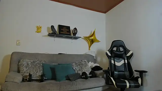 julian wallace online show from October 2025 03:47:02 PM