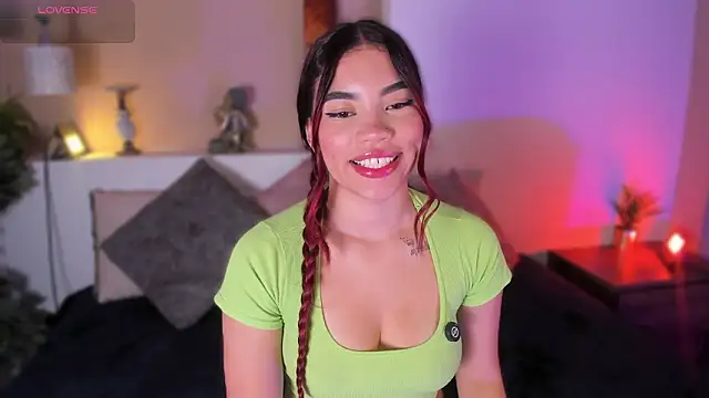 Lee Ash online show from January 2026 04:06:01 AM