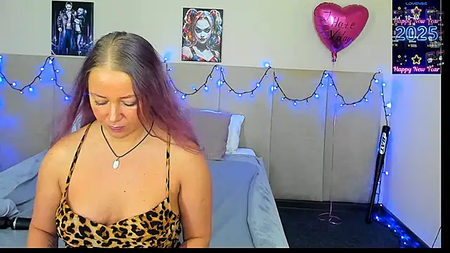 Snapshot of MuscleXXXBarbie chatting on February 2025 02:59:02 AM MuscleXXXBarbie online show from February 2025 02:59:02 AM