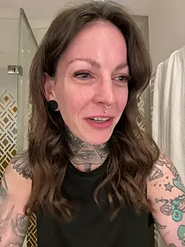 BrownieyQueen online show from February 2026 09:21:02 AM