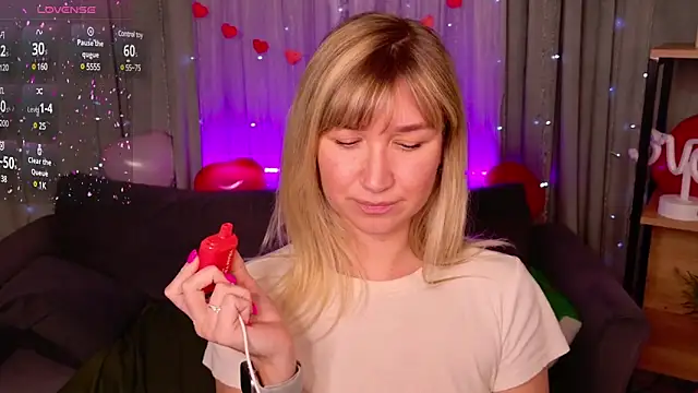 MilaBott online show from February 2025 05:46:02 PM