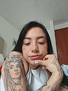 helena smith online show from April 2026 06:43:01 PM