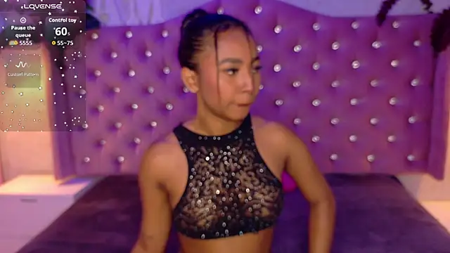 Snapshot of GabrielaLugo chatting on November 2025 12:39:02 PM GabrielaLugo online show from November 2025 12:39:02 PM