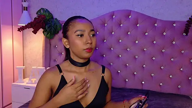 Snapshot of GabrielaLugo chatting on November 2025 02:50:02 PM GabrielaLugo online show from November 2025 02:50:02 PM